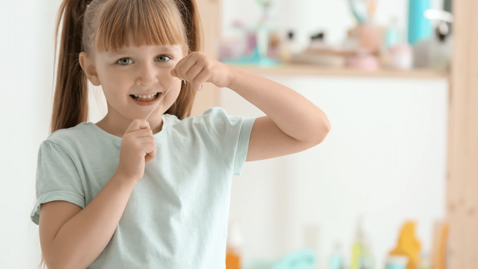 À partir de quel âge un enfant peut-il utiliser du fil dentaire ?