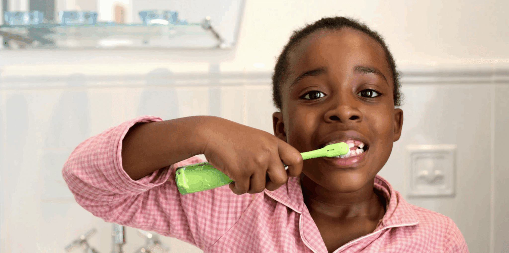 Comment motiver mon enfant à se brosser les dents régulièrement ?