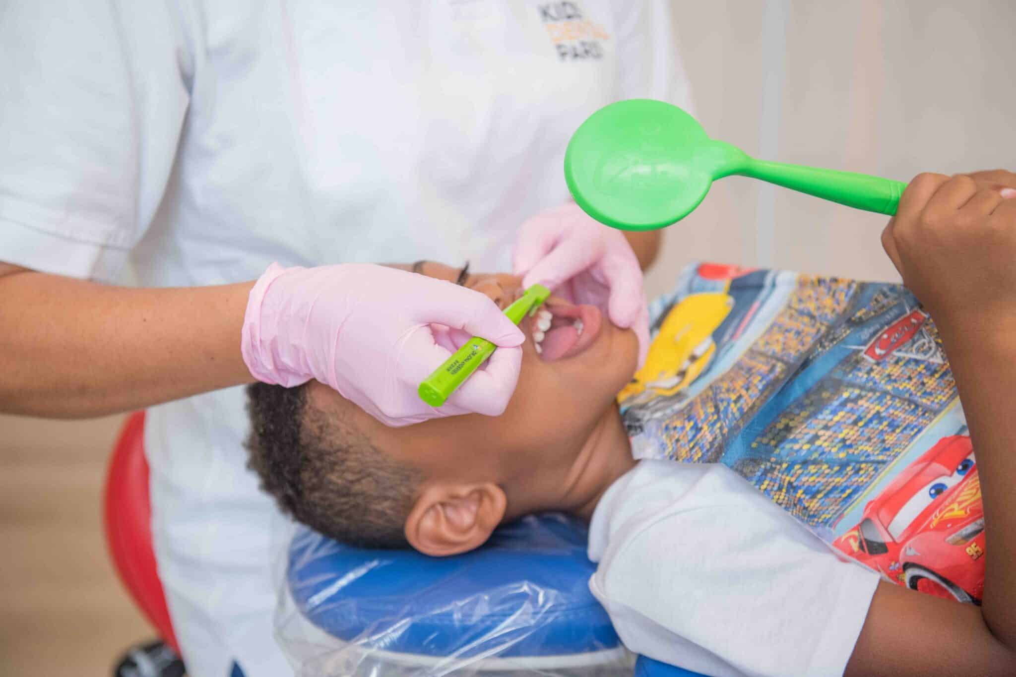 Quels sont les symptômes d’une dent fissurée chez l’enfant ?
