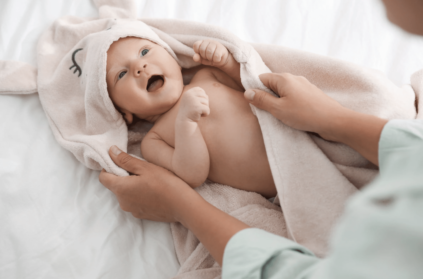 Comment masser les gencives de bébé en cas de douleur ?