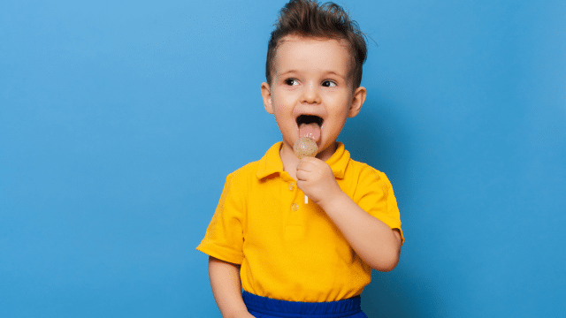 Pourquoi les dents définitives mettent-elles du temps à apparaître après les dents de lait ?